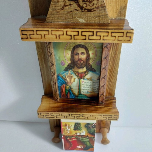 Wooden hanging calendar new