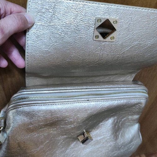 Y Not? shoulder bag new, gold with metal clasp