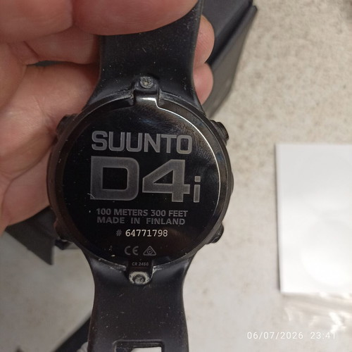 Suunto D4i Novo dive computer like new