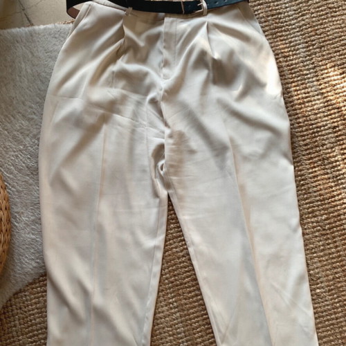 Classic white pants XXL like new with belt