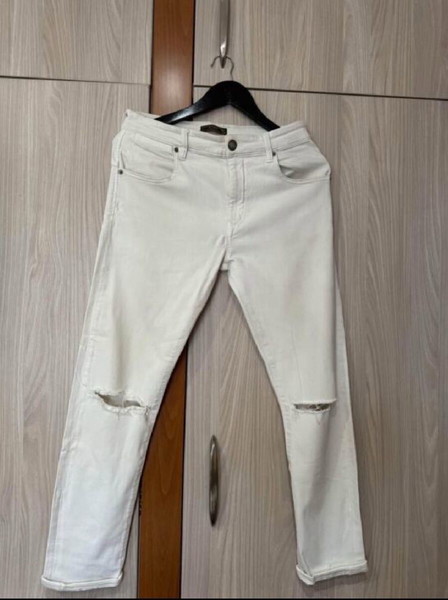 ανδρικό λευκό τζιν παντελόνι (medium) (staff) men's white jeans (medium) (staff)