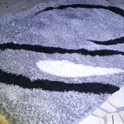 Gray rug like new, thick, 2.40x1.70 m