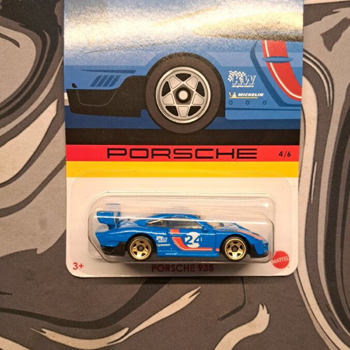 Hotwheels Porsche 935 new