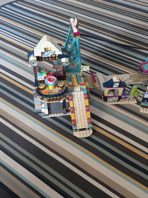 LEGO Friends 41324 Snow Resort Ski Lift with extra handmade lodge