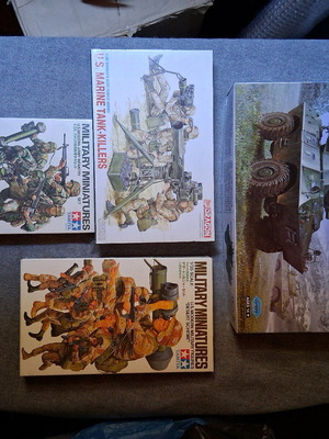 Plastic models new, Modern Warfare, pack of 4 kits