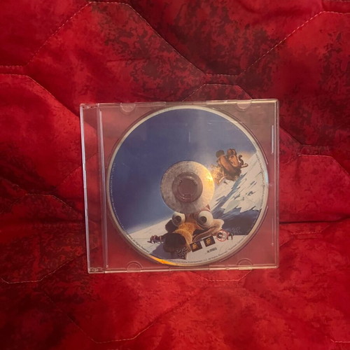 Children's movies DVD used, pack of 2 with Ratatouille and Ice Age 2
