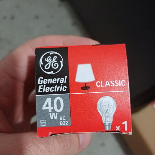 General Electric B22 40w incandescent bulb new, transparent
