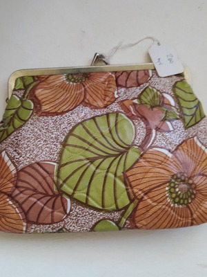 Vintage makeup bag 70s new with original tag