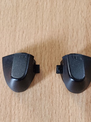Xbox controller right and left trigger buttons like new for model 1914