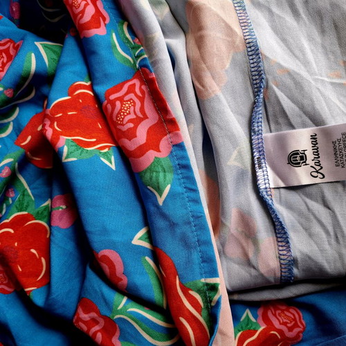 Karavan maxi floral dress like new, size small, blue and red