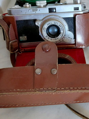Συλλεκτική φωτογραφική μηχανή με δερμάτινη θήκη Foca μεταχειρισμένη