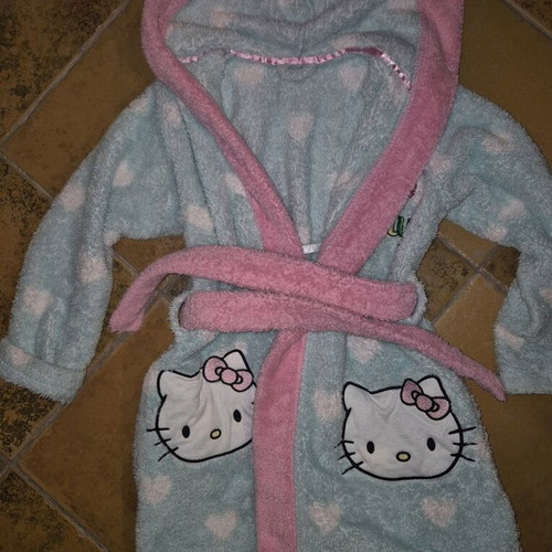 Hello Kitty bathrobe like new for children aged 4,5-6 years