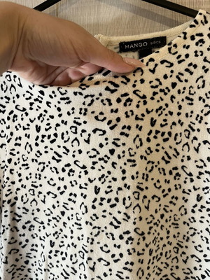 Mango dress with print and back zipper size small like new