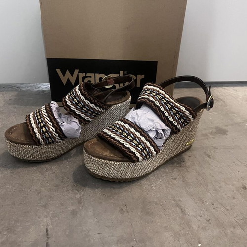 Wrangler platform sandals used, beige size 38, lightweight