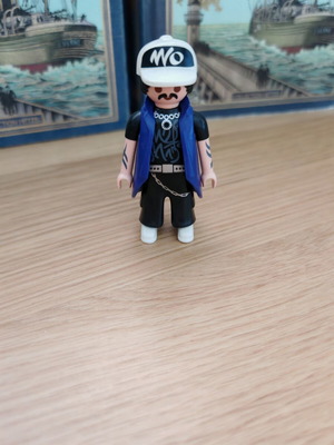 Playmobil Alani punk figure like new
