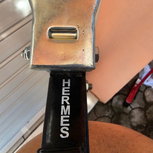 Hermes roof bars used