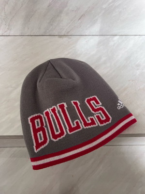 Adidas NBA Chicago Bulls beanie used