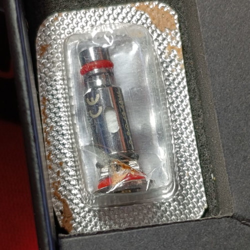 Electronic cigarette used with extra coil
