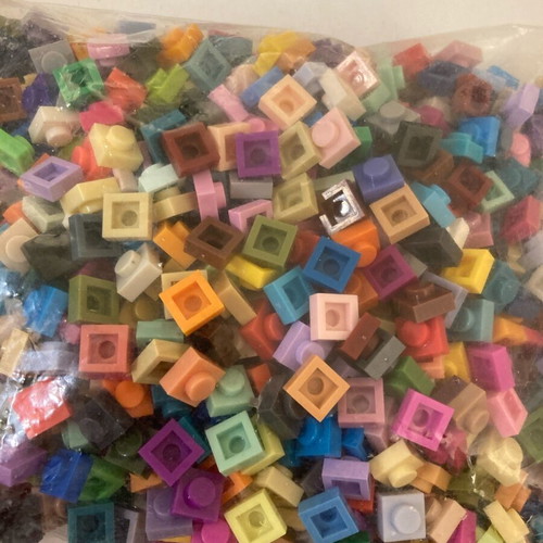 Square building blocks new, various colors, about 1000 pieces