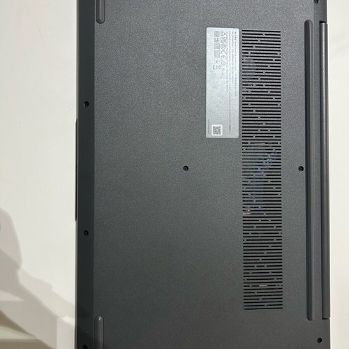 Lenovo IdeaPad Slim 3 15IRH8 15.6" IPS FHD Laptop like new, i7-1255U, 16GB RAM, 1TB SSD, Windows 11