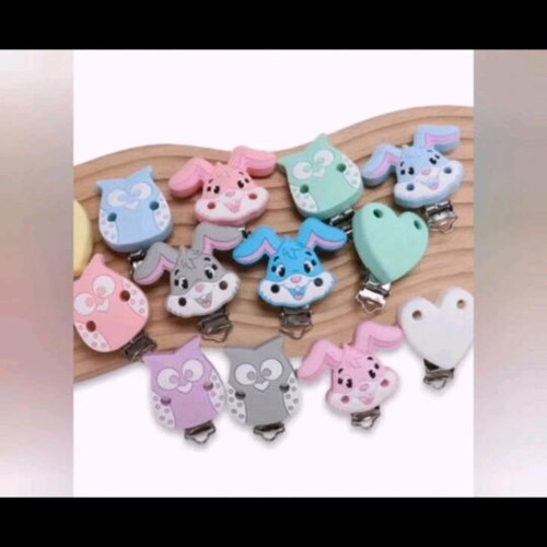 Handmade silicone pacifier clips and accessories new
