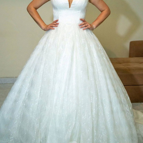 Princess wedding dress white like new with corset and long train