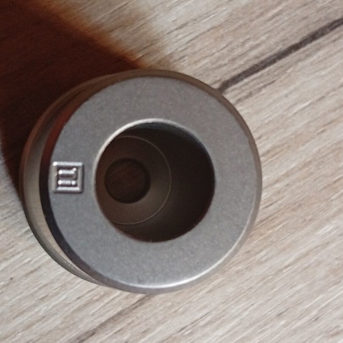 Titanium pen holder like new, versatile for office use