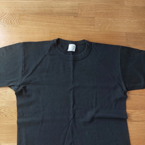 Cotton men's T-shirt like new, size L, black