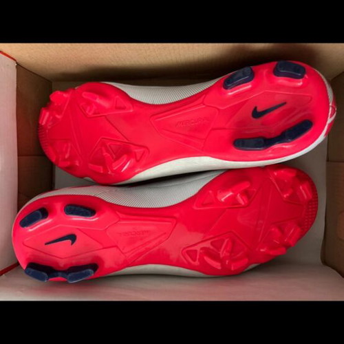 Nike Mercurial Victory men's football shoes, new, size 39, multicolor