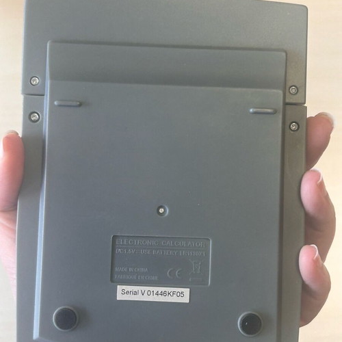 12-digit calculator like new with tilt screen, battery required