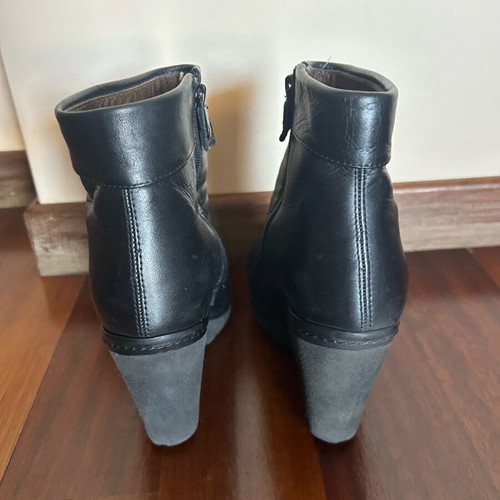 Sax platform ankle boots like new, black leather, size 38