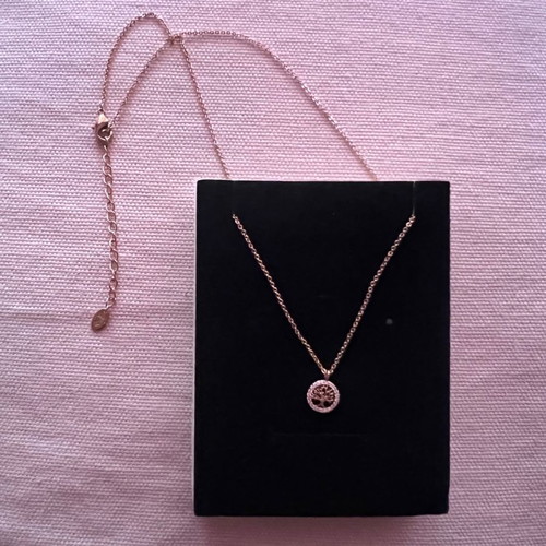 Necklace with tree design new, gold with adjustable chain
