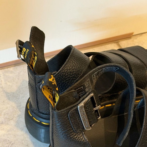 Dr. Martens sandals size 37 like new, black
