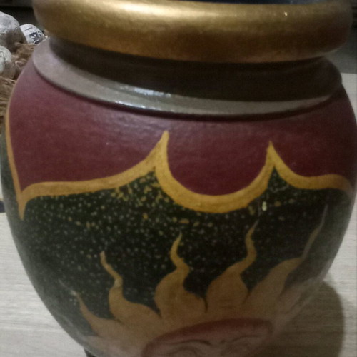 Clay vase like new, height 18 cm, width 12 cm