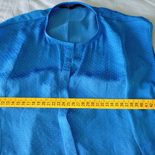 Zara satin texture sleeveless blouse size S like new, blue