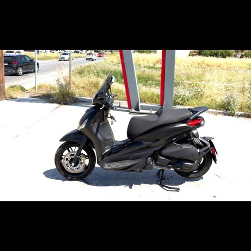 Piaggio Beverly 300 HPE scooter like new, 2024, 3,500 km