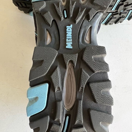 Meindl CARIBE GoreTex women's hiking shoes like new, size 39, black and blue