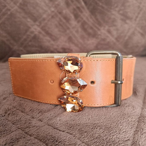 Leather belt used with stones gold color, size 100