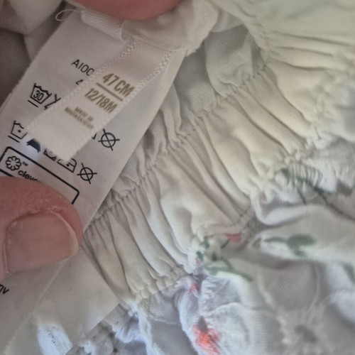 Baby hat 12-18 months, like new