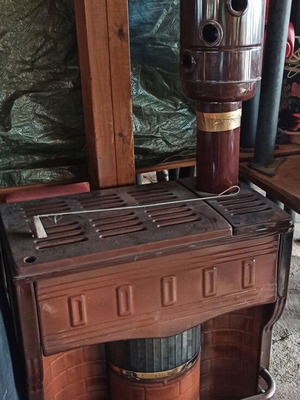 Oil stove fireplace 13.95kw 12000 calories used, like new
