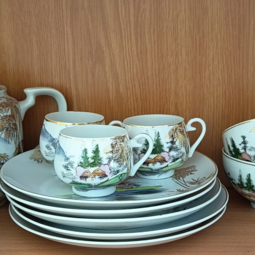 Vintage Kutani porcelain teapot and tea set, 26 pieces, hand painted in Japan
