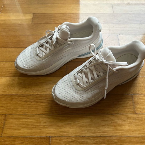 Air Zoom Upturn SC unisex running sports shoes beige like new