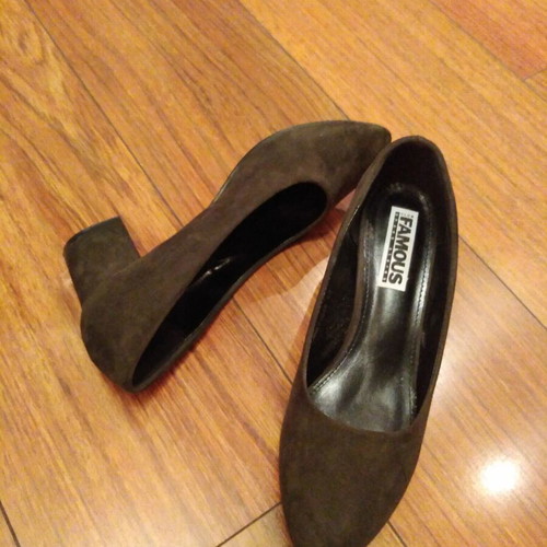 Pumps used khaki castor with low heel size 40