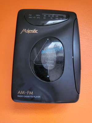 Vintage Majestic AM FM Radio like new with hands free