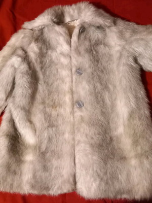 Children's coat synthetic fur like new, hand-stitched