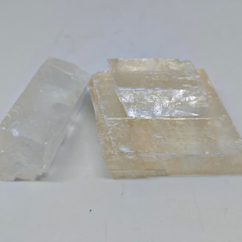 Set of 3 natural topaz crystals like new