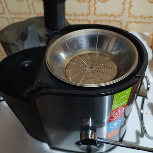 Rohnson juice extractor used, lightly used