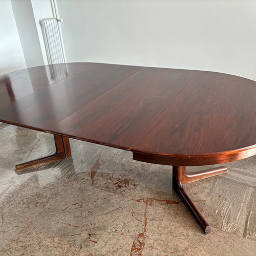 Rosewood Dining Table used, extends for 8 to 12 people, 50 years old