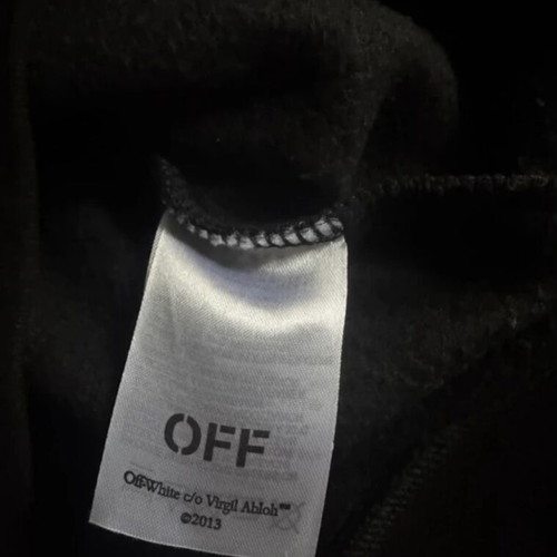 Off White sweatshirt like new, size large, black