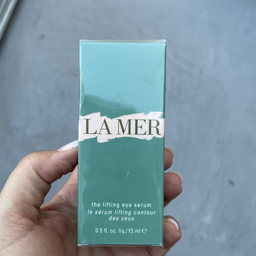La Mer The Lifting Eye Serum new